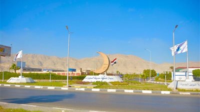 وزيرة الإسكان تستعرض مشروعات السويس الجديدة 