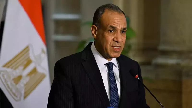 الدكتور بدر عبد العاطي