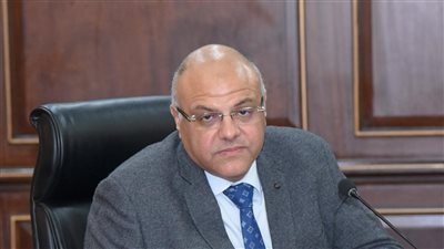محافظ الإسكندرية يعقد أول اجتماع موسع مع القيادات التنفيذية ومديري المديريات