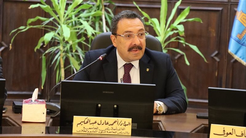  الدكتور أحمد عادل