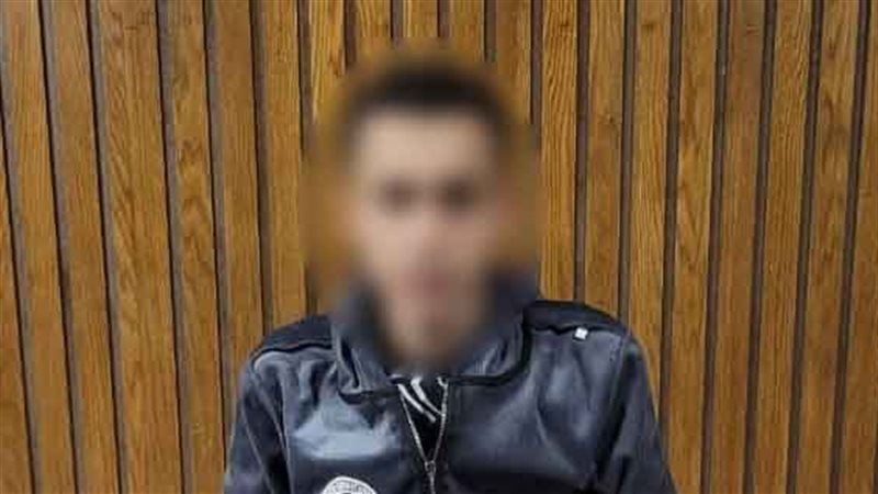 القبض على عامل اعتدى