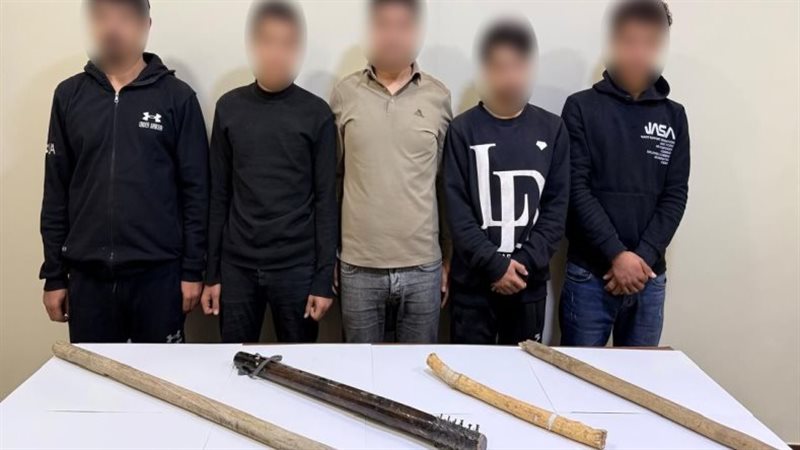 ضبط 5 متهمين بممارسة