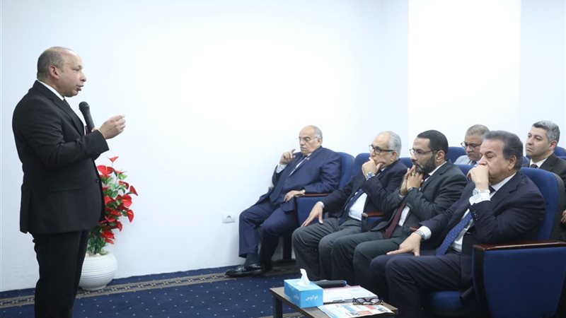 وزير الصحة د.خالد