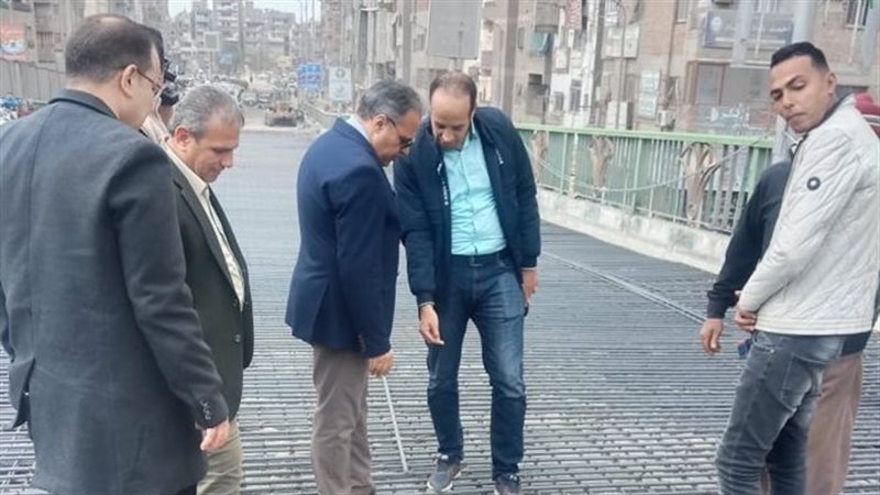 محافظ الشرقية يتفقدالتجهيزات النهائية لصب البلاطة الخرسانية