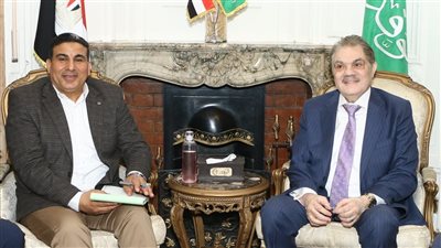 السيد البدوي يستقبل اللواء سمير عبد الغني بالوفد، وتوقيع استمارة انضمام جديدة لبيت الأمة 