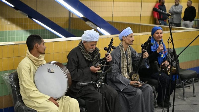 عرض السيرة الهلالية