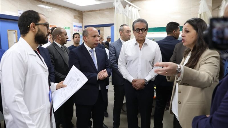 وزير الصحة خلال التفقد