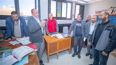 رئيس مياه الإسكندرية يتفقد المحطات والروافع ومراكز خدمة العملاء 