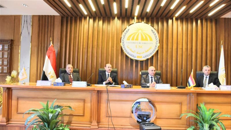 رئيس جامعة مدينة