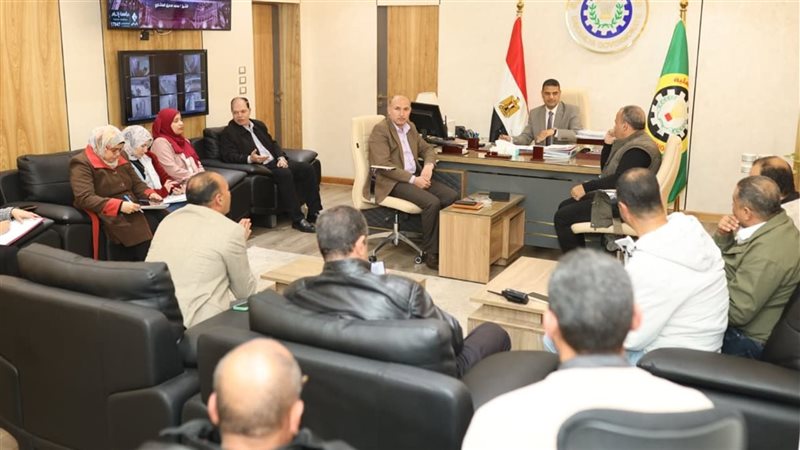 اجتماع نائب محافظ