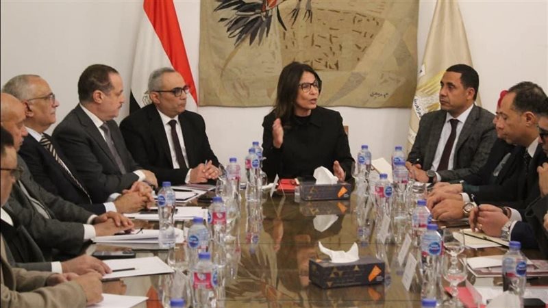 اجتماع وزيرة الثقافة