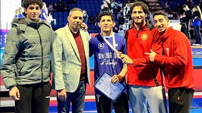 وزير الشباب يهنئ المصارع عمر أمين ببرونزية بطولة إلكسندر ميدفيد