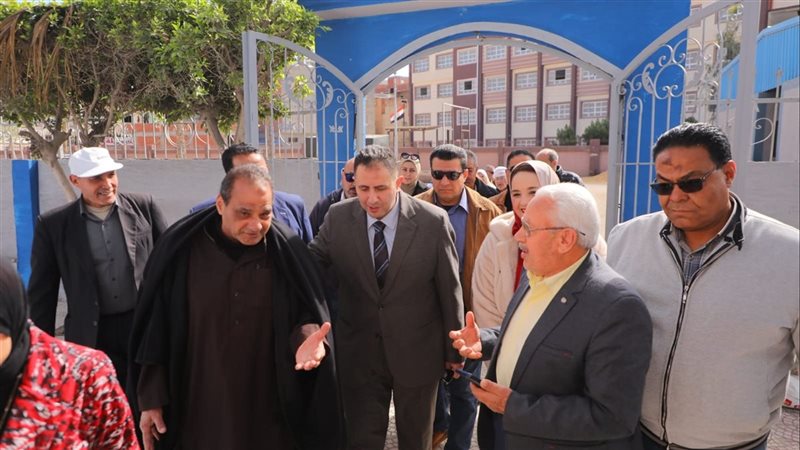 محافظ دمياط يتابع