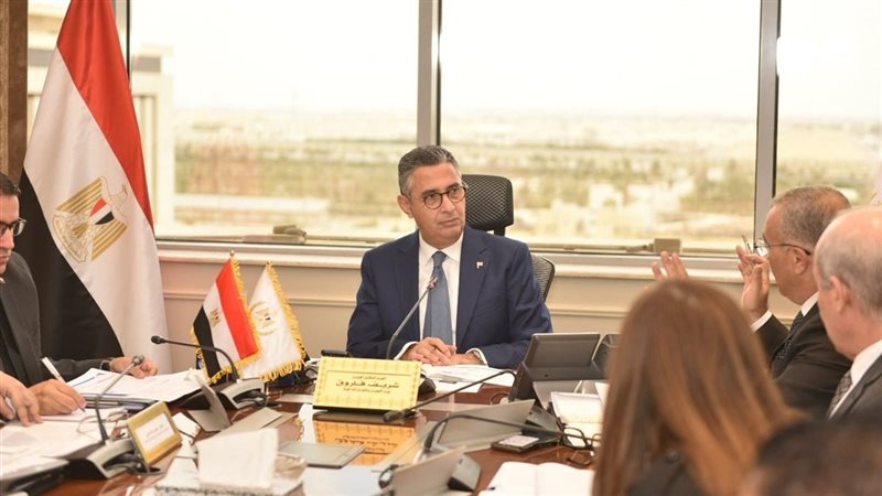 وزير التموين خلال