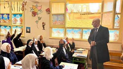 جولة تفقدية مفاجئة لوزير التعليم بعدد من مدارس كفر الزيات بالغربية 