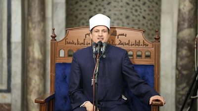 مدير الأزهر للفتوى: التذلل إلى الله والاستغاثة به أعظم ركائز النصر في القرآن الكريم