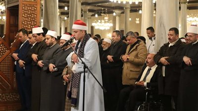 نجوم دولة التلاوة يواصلون إحياء الليلة الثالثة عشرة من رمضان في المساجد الكبرى (صور)