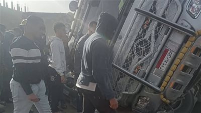 مصرع شخص وإصابة آخر في تصادم سيارتين بالاسكندرية 