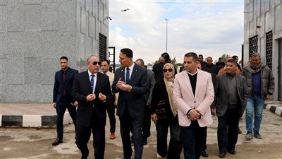 محافظ الإسماعيلية يتفقد البوابة الجديدة للمنطقة الحرة العامة الاستثمارية 