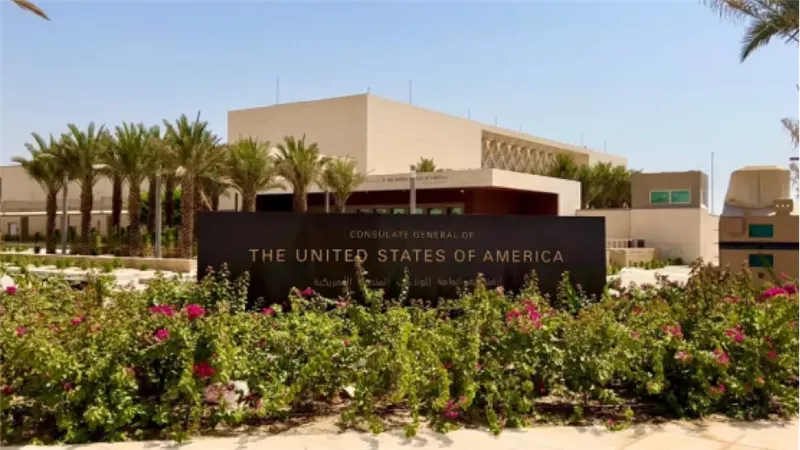 الإمارات تعلن إخماد
