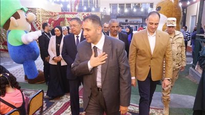 ​محافظ دمياط يشارك الأيتام وذوي الهمم حفل الإفطار الجماعي (صور)