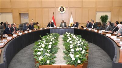 وزير الصناعة: تشكيل مجموعة عمل لتحديد احتياجات مصنعي السيارات