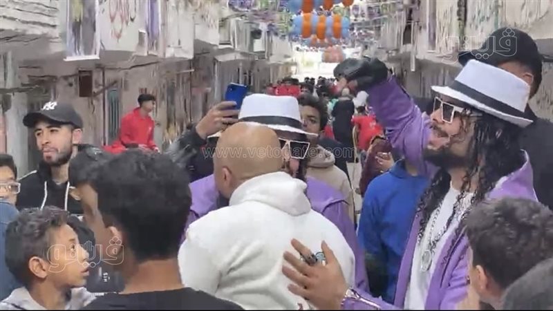 أشقاء يلفتون الأنظار