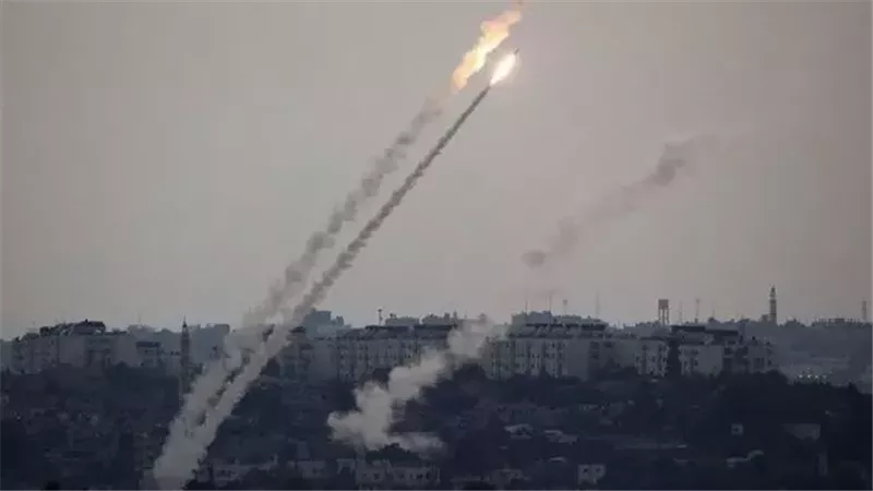 رشقة صاروخية جديدة