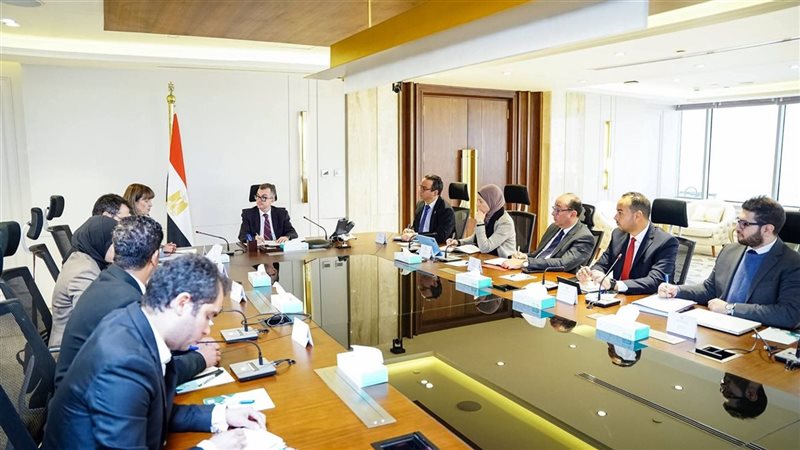  اجتماع وزير التخطيط
