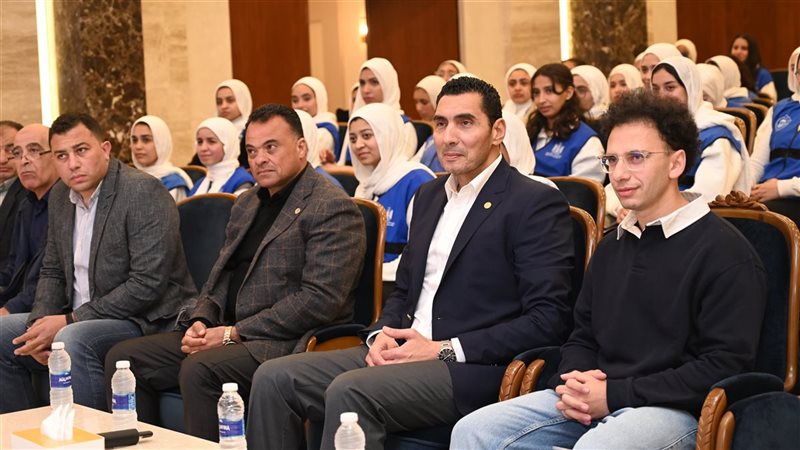 جوهر نبيل يتفقد معسكر