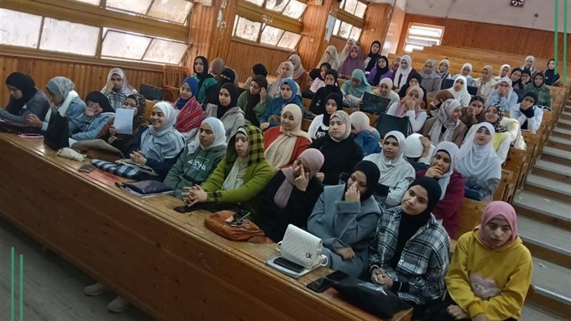 قومى المرأة بالشرقية: يقيم ندوة بالمعهد الفني التجاري