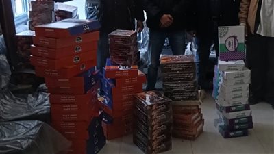 ضبط مواد غذائية غير مدون عليها بيانات إنتاج أو صلاحية بالإسكندرية