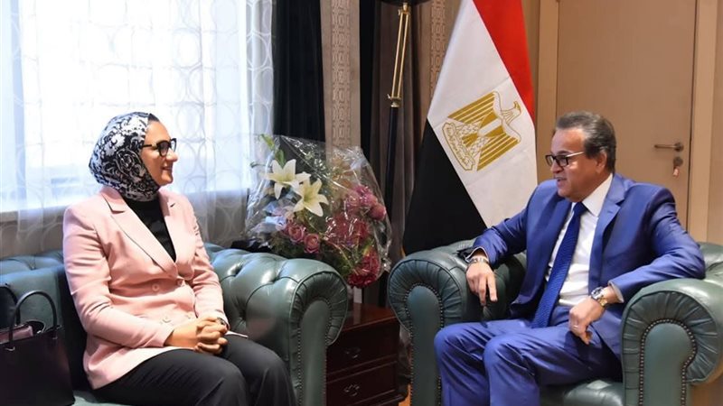 وزير الصحة ومحافظ