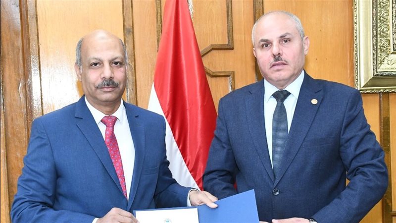 رئيس جامعة القناة