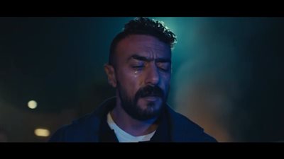 مسلسل علي كلاي الحلقة 21، مشهد مؤثر للعوضي في المشرحة بعد وفاة روح