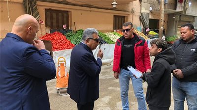 محافظ الدقهلية يقود جولة مفاجئة بشارع الجلاء لمتابعة رفع الإشغالات وضبط الأسعار 