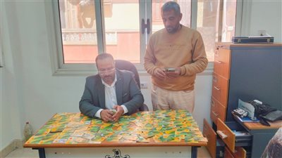 ضبط محطتي بنزين لتجميعها 3967 لتر سولار لإعادة بيعها بالسوق السوداء بالبحيرة 