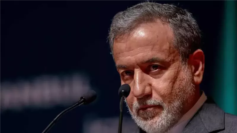  وزير الخارجية الإيراني