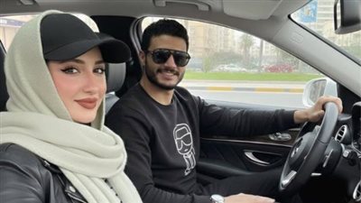 ناشطة على السوشيال تزعم زواجها سرا من نجم الأهلي