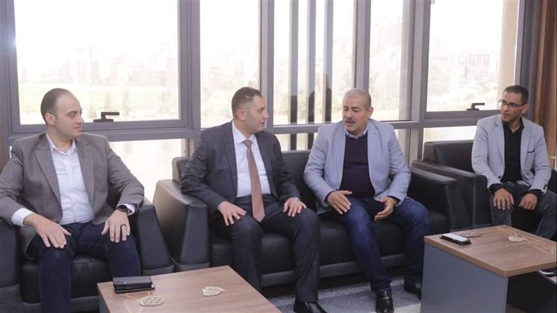 محافظ دمياط يجتمع