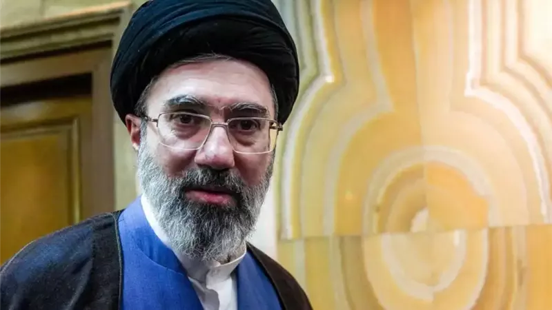  مجتبى خامنئي، فيتو