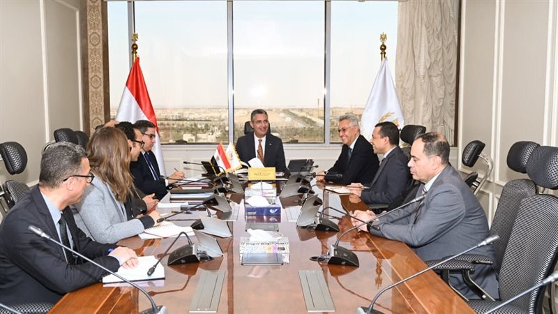 وزير التموين خلال