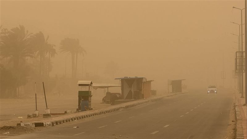 عاصفة ترابية شديدة