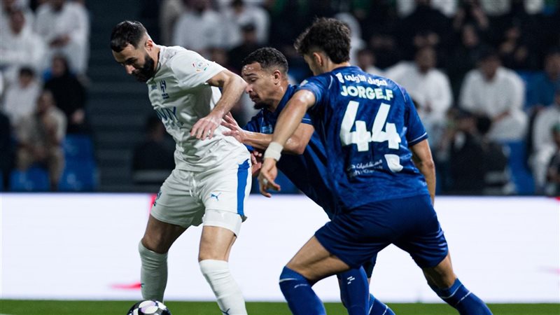الهلال والفتح 