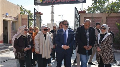محافظ بورسعيد يتفقد أعمال التشغيل لمحطة رفع صرف صحي الضواحي