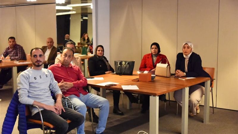 تدريب الموظفين بالخط