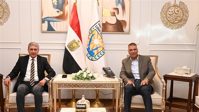 لقاء وزير السياحة