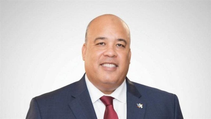 أيمن العشري، فيتو