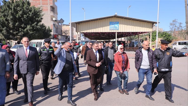 المحافظ في جولة تفقدية
