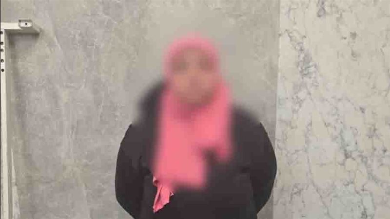 ضبط سيدة سرقت حقيبة